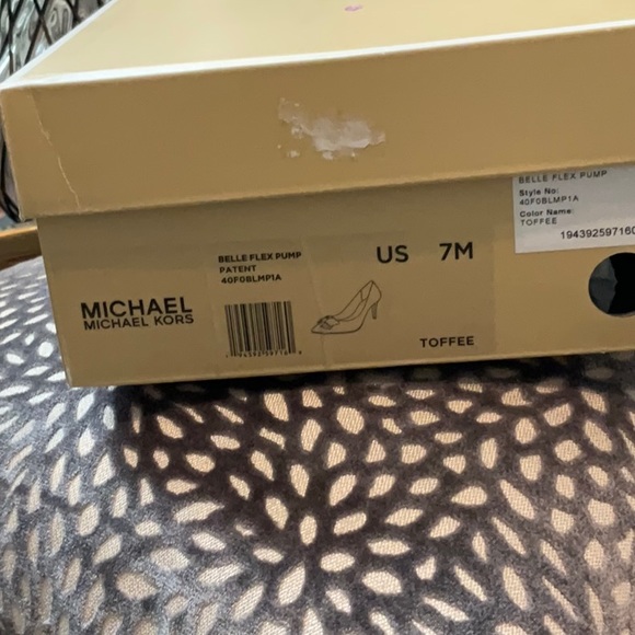 Michael Kors Nude Heels - Picture 8 of 8